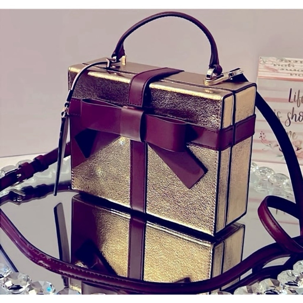 Kate Spade Wrapping Party Gift Box Present Gold rose crossbody bag